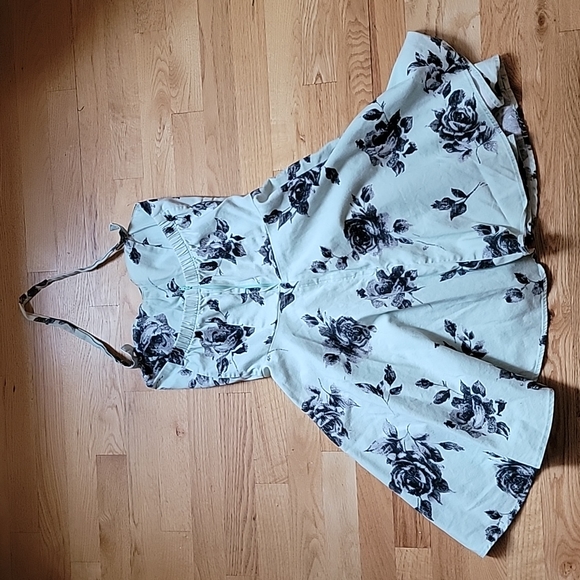 Mint floral retro pinup traveling cupcake dress - Picture 3 of 4